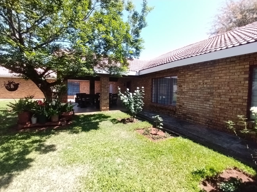 Commercial Property for Sale in Modderfontein AH North West